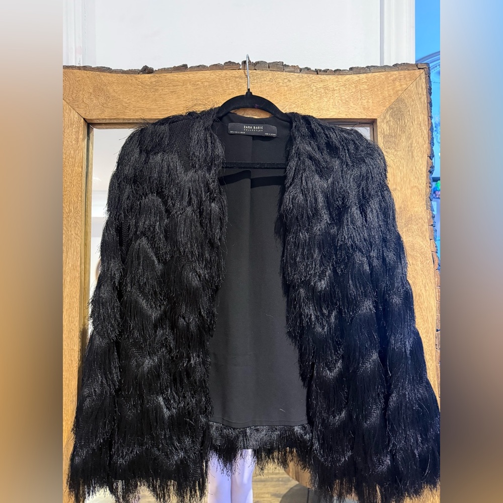 Zara Basic Black Textured Jacket